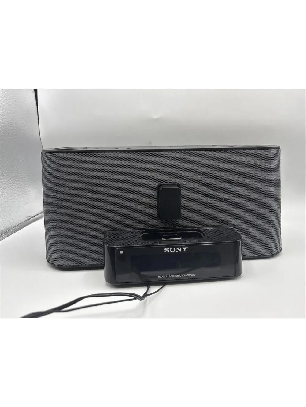 Sony ICF - C1IPMK2 Dream Machine Speaker System Clock - Radio for iPod iPhone